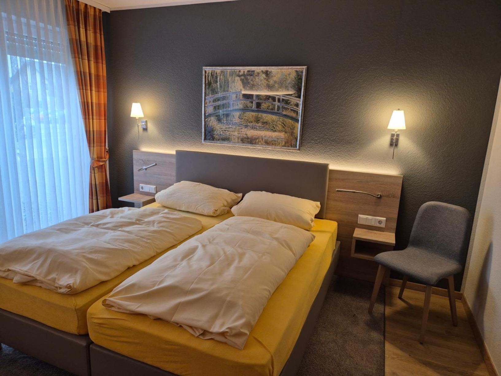 Hotel Zur Waage باد مونستريفل المظهر الخارجي الصورة