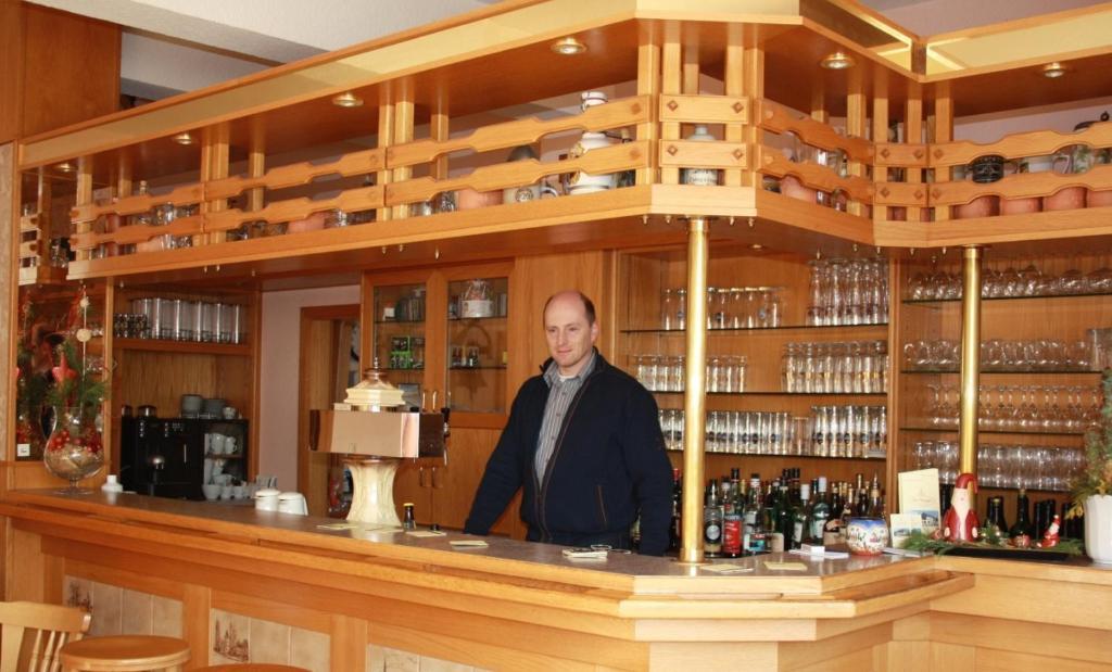 Hotel Zur Waage باد مونستريفل المظهر الخارجي الصورة